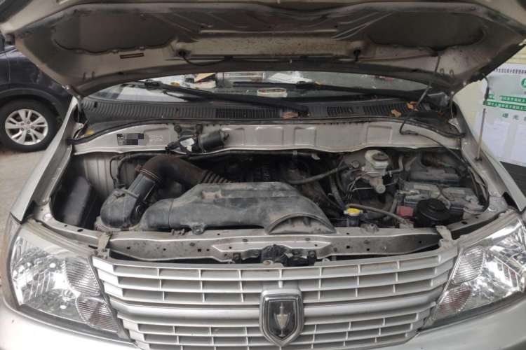 Used Jinbei Express 2017 2.0L Standard Version V19 Engine Bay