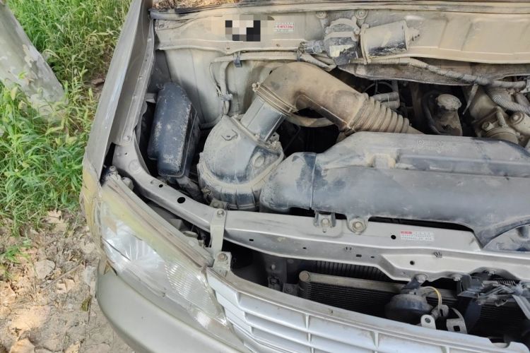 Used Jinbei Express 2017 2.0L Standard Version V19 Engine Bay Right