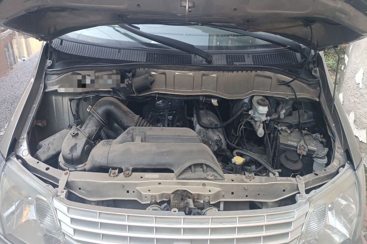 Used Jinbei Express 2017 2.0L Standard Version V19 Engine Bay