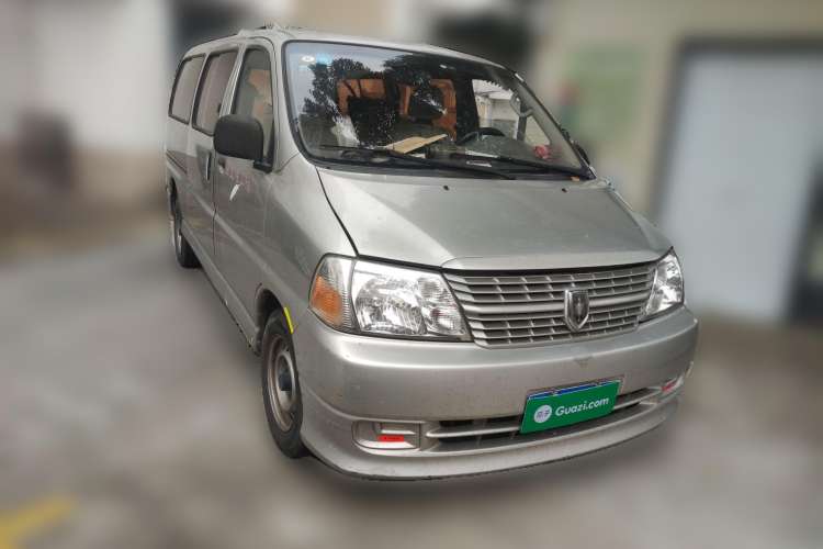 Used Jinbei Express 2017 2.0L Standard Version V19 Front Right 45 Deg