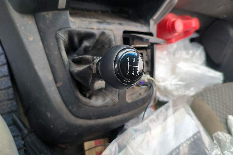 Used Jinbei Express 2017 2.0L Standard Version V19 Gear Lever