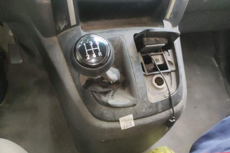 Used Jinbei Express 2017 2.0L Standard Version V19 Gear Lever