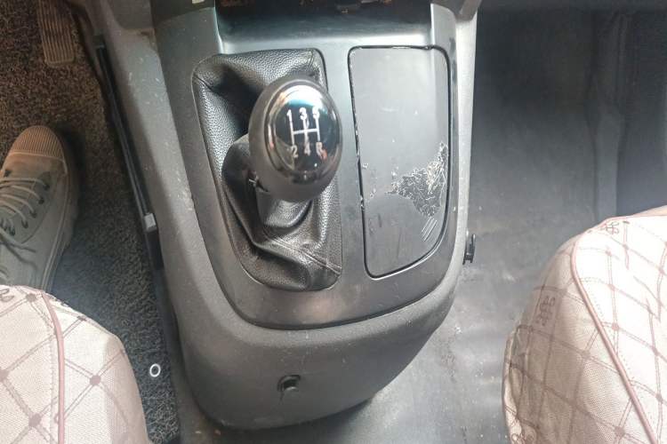 Used Jinbei Express 2017 2.0L Standard Version V19 Gear Lever