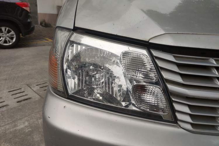 Used Jinbei Express 2017 2.0L Standard Version V19 Right Front Headlight