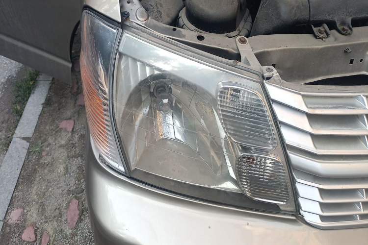 Used Jinbei Express 2017 2.0L Standard Version V19 Right Front Headlight