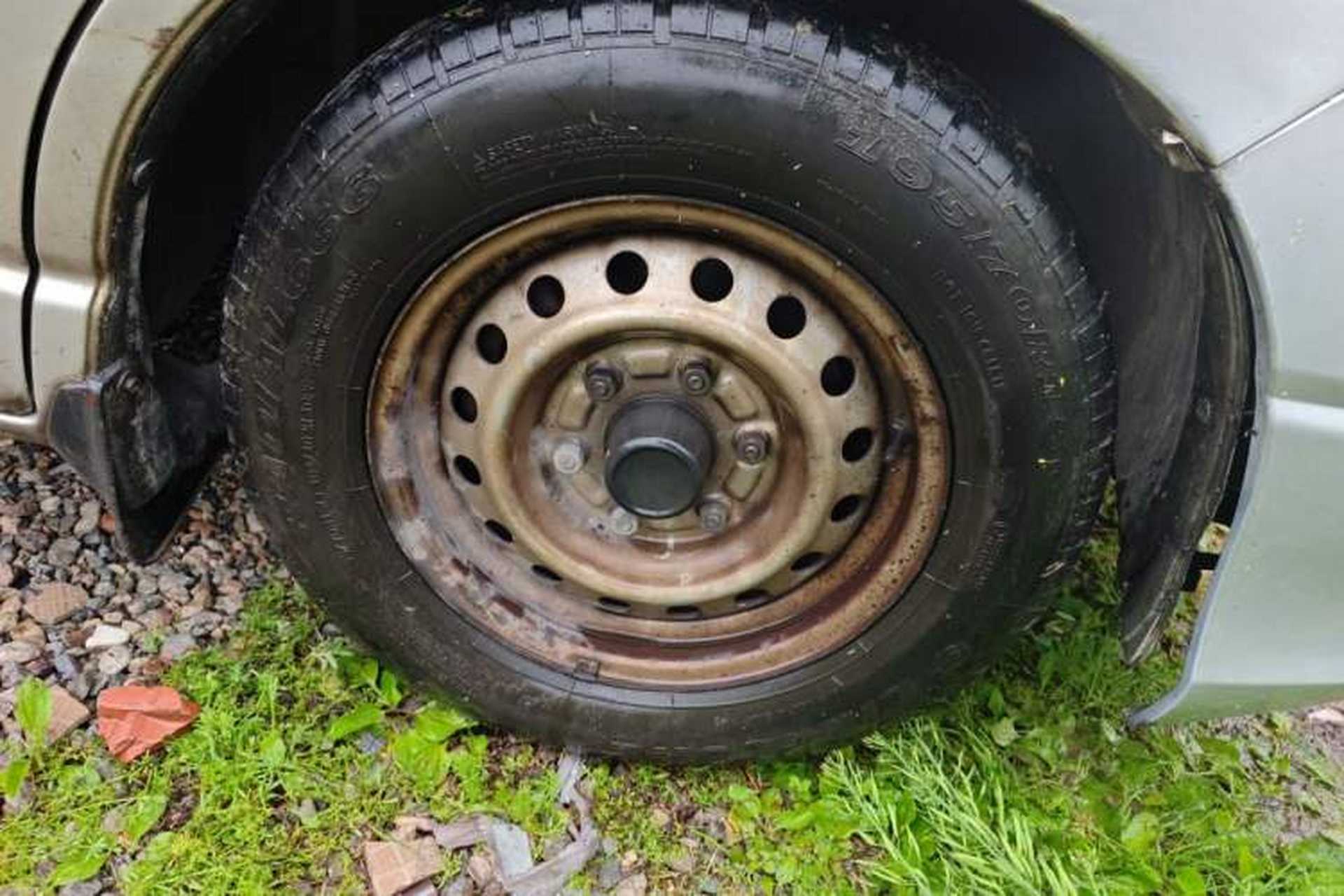 Used Jinbei Express 2017 2.0L Comfort Version V19 Right Front Wheel Hub