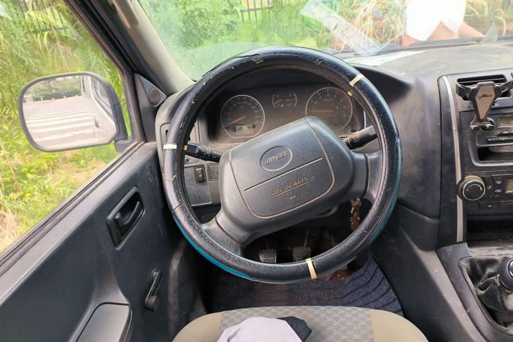 Used Jinbei Express 2017 2.0L Standard Version V19 Steering Wheel