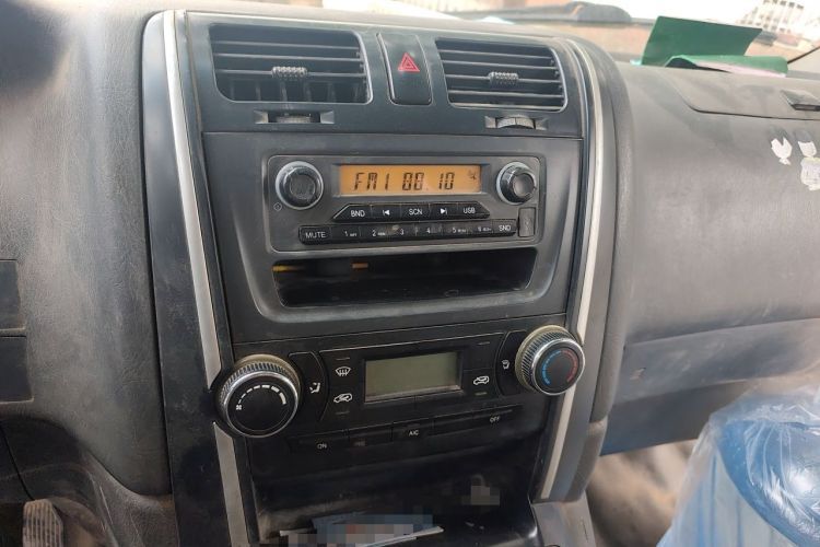 Used Jinbei Express 2017 2.0L Standard Version V19 Audio And AC Panel