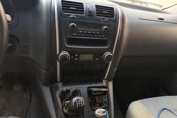Used Jinbei Express 2017 2.0L Standard Version V19 Audio And AC Panel