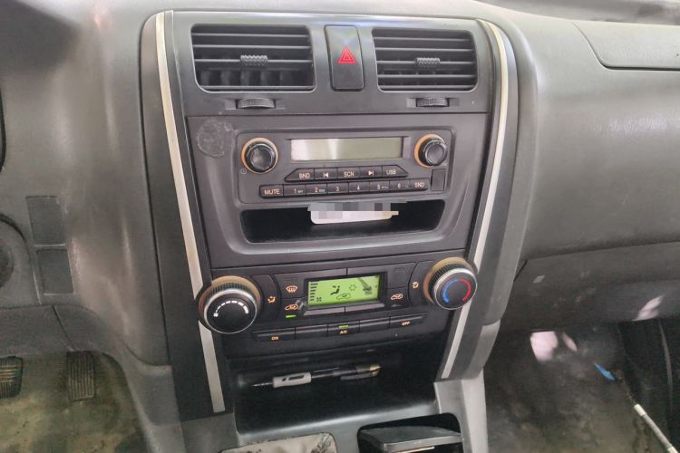 Used Jinbei Express 2017 2.0L Standard Version V19 Audio And AC Panel
