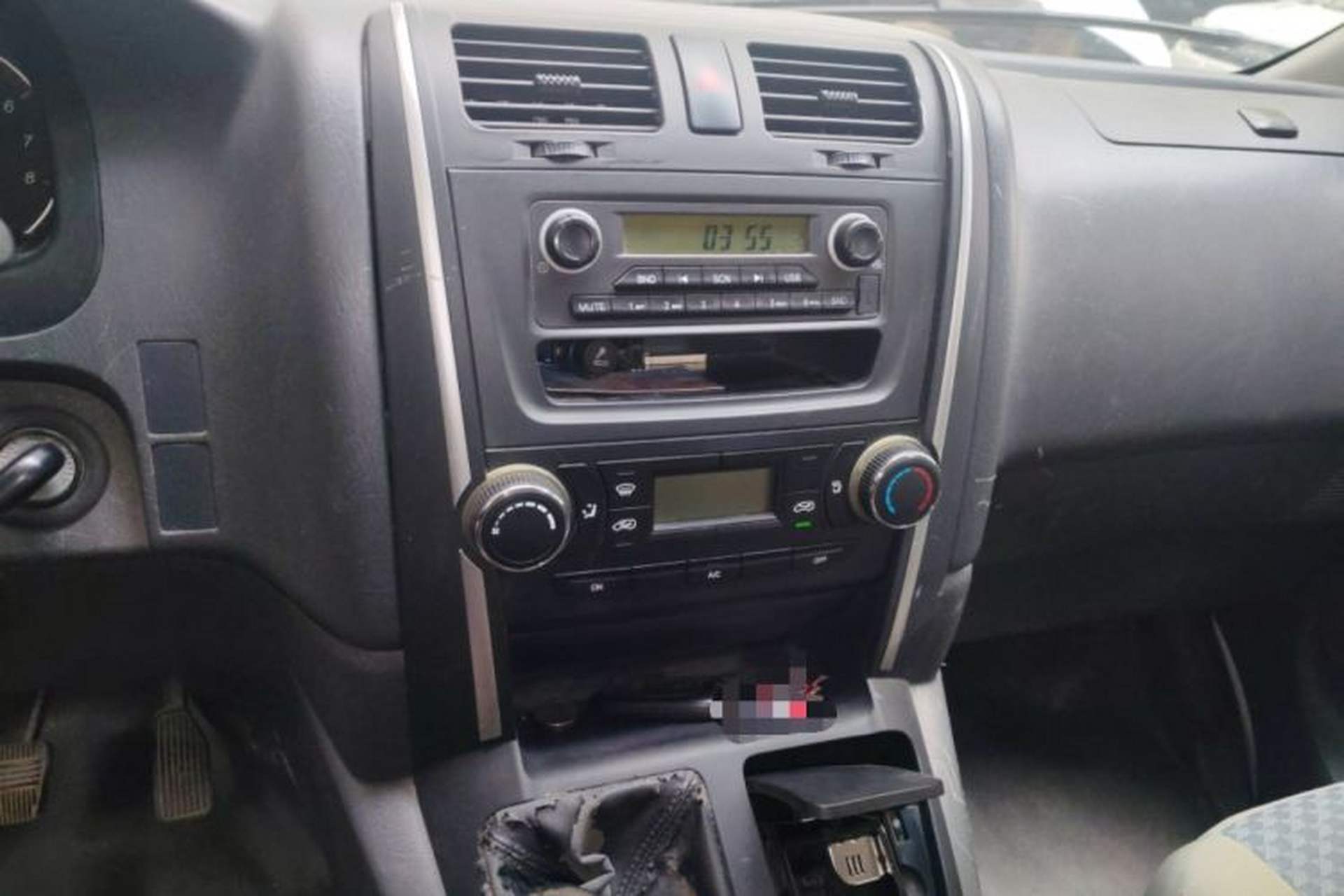 Used Jinbei Express 2017 2.0L Standard Version V19 Audio And AC Panel