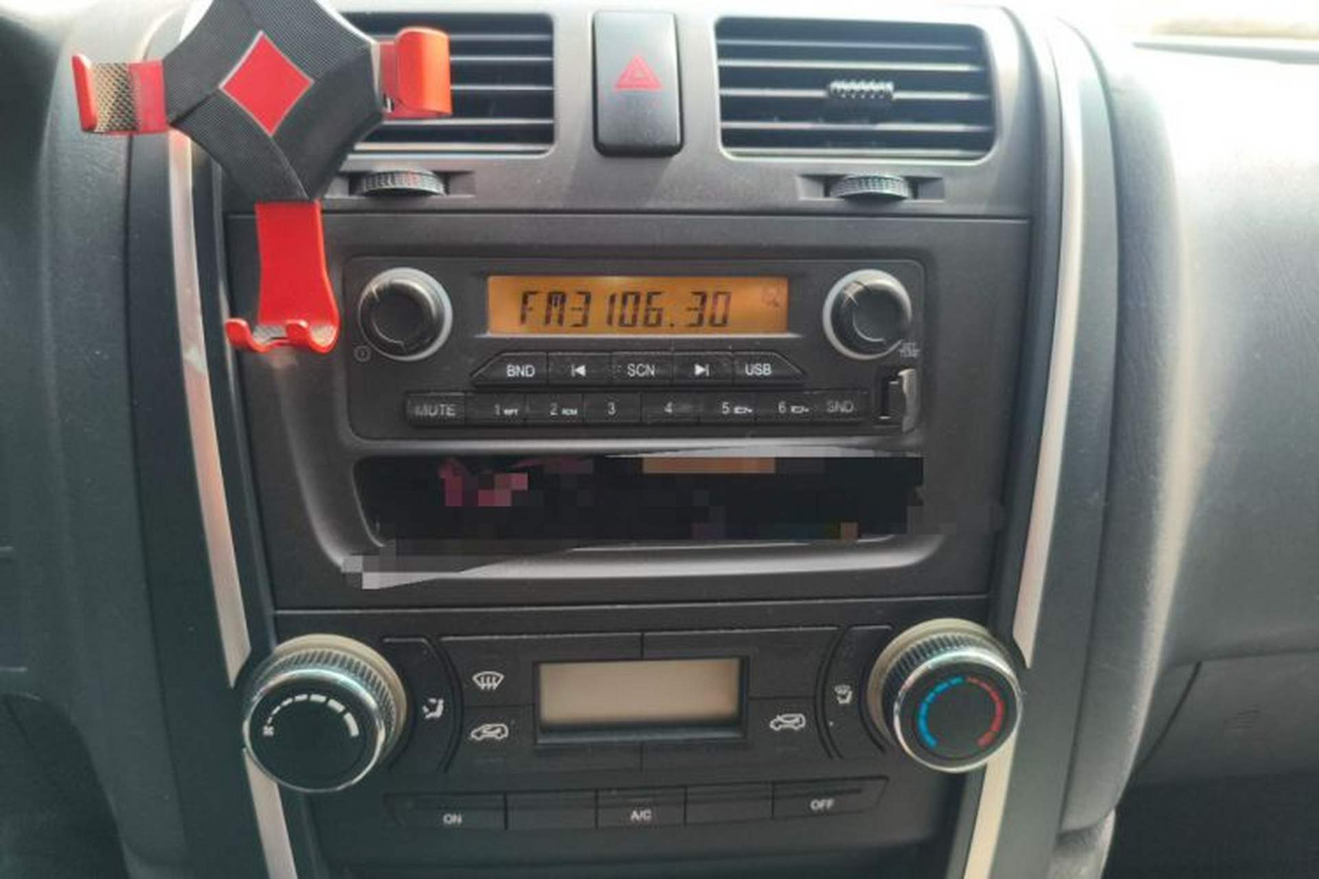Used Jinbei Express 2017 2.0L Standard Version V19 Audio And AC Panel