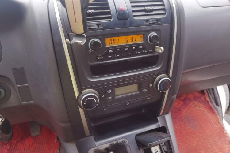 Used Jinbei Express 2017 2.0L Standard Version V19 Audio And AC Panel