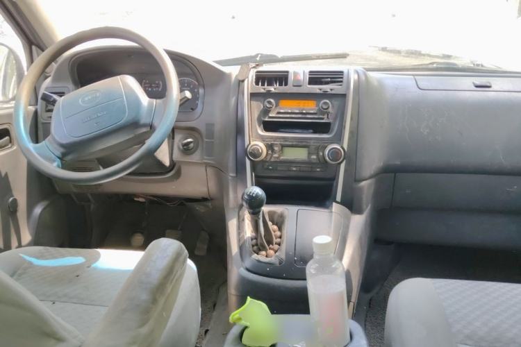 Used Jinbei Express 2017 2.0L Comfort Version V19 Center Console