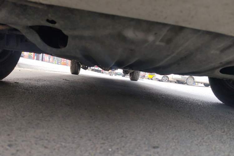 Used Jinbei Express 2017 2.0L Standard Version V19 Chassis Front