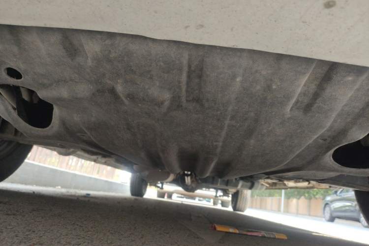 Used Jinbei Express 2017 2.0L Standard Version V19 Chassis Front