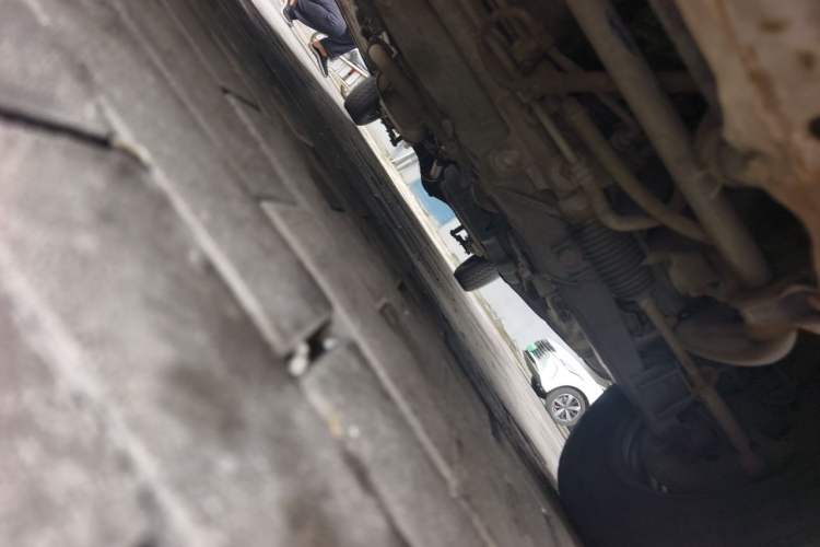 Used Jinbei Express 2017 2.0L Standard Version V19 Chassis Front