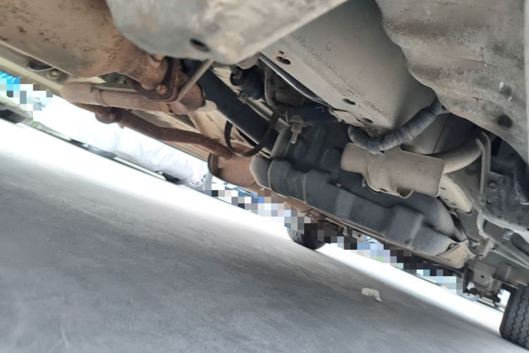 Used Jinbei Express 2017 2.0L Standard Version V19 Chassis Front Left