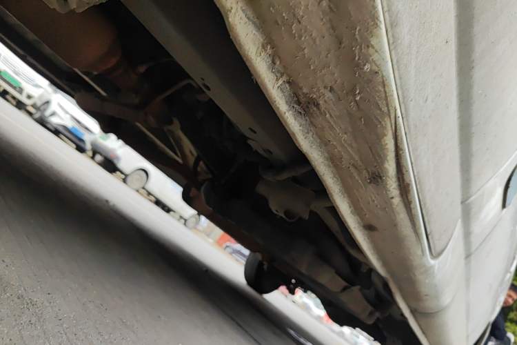 Used Jinbei Express 2017 2.0L Classic Version V19 Chassis Front Left