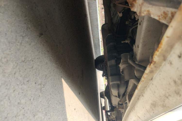 Used Jinbei Express 2017 2.0L Standard Version V19 Chassis Front Left