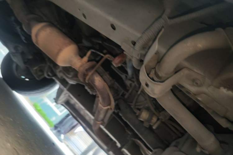 Used Jinbei Express 2017 2.0L Comfort Version V19 Chassis Front Left