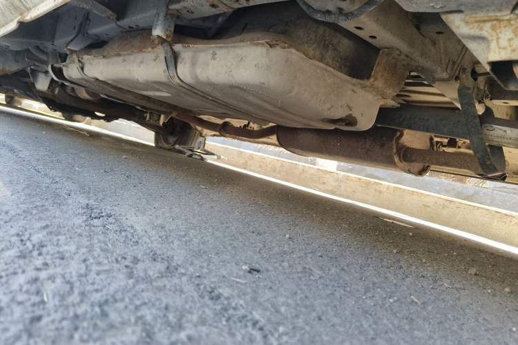 Used Jinbei Express 2017 2.0L Standard Version V19 Chassis Front Left