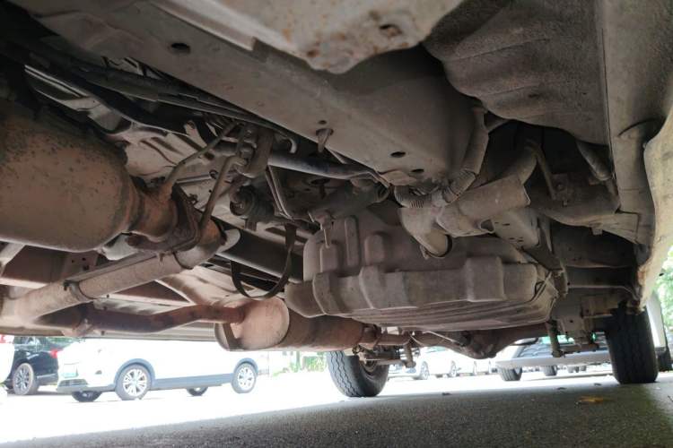Used Jinbei Express 2017 2.0L Classic Version V19 Chassis Front Left