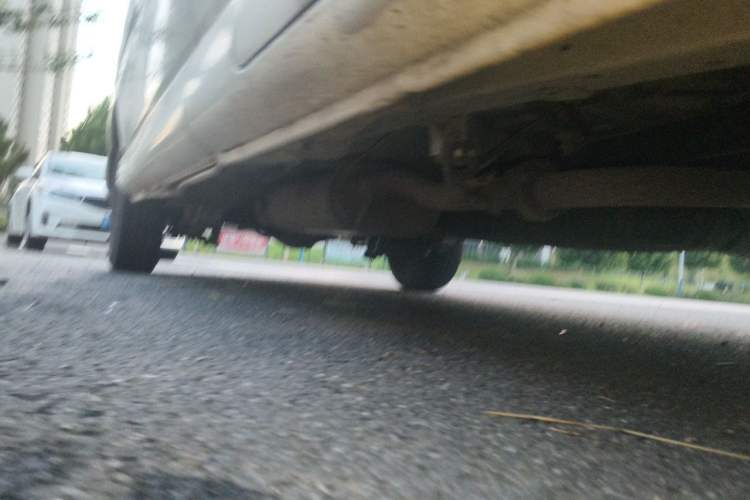 Used Jinbei Express 2017 2.0L Standard Version V19 Chassis Front Right