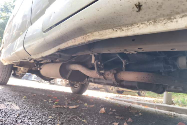 Used Jinbei Express 2017 2.0L Standard Version V19 Chassis Front Right