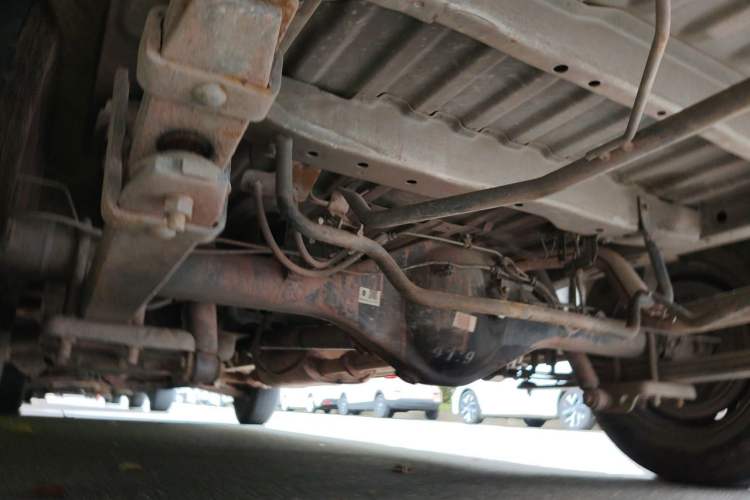Used Jinbei Express 2017 2.0L Classic Version V19 Chassis Rear Left