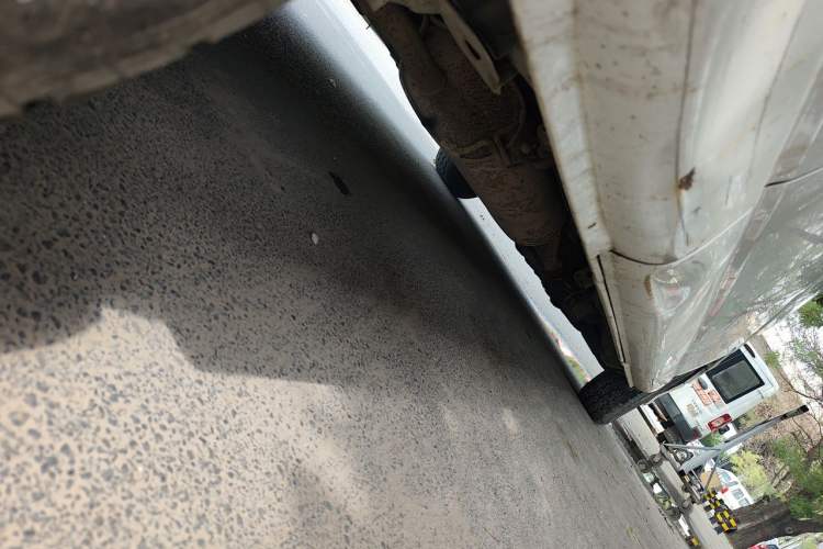 Used Jinbei Express 2017 2.0L Standard Version V19 Chassis Rear Right