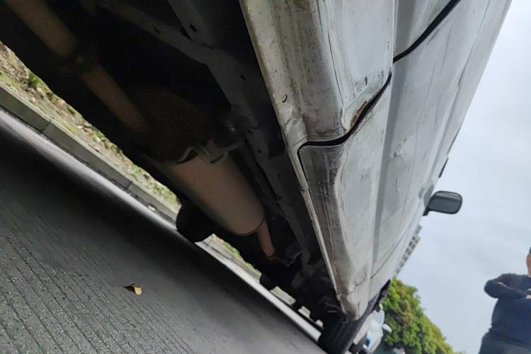 Used Jinbei Express 2017 2.0L Classic Version V19 Chassis Rear Right