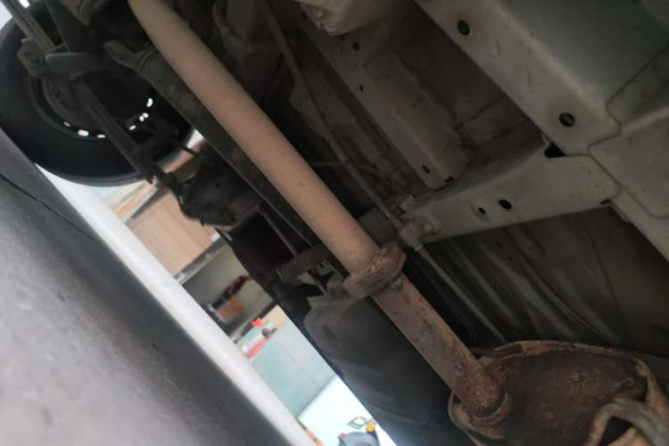 Used Jinbei Express 2017 2.0L Comfort Version V19 Chassis Rear Right