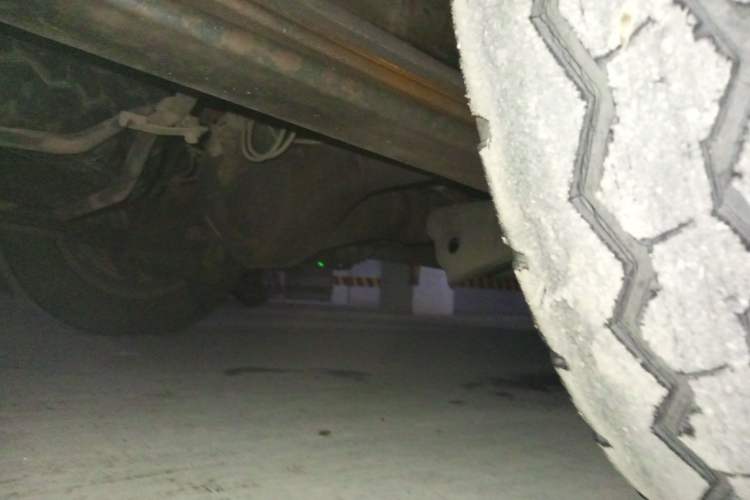 Used Jinbei Express 2017 2.0L Standard Version V19 Chassis Rear Right