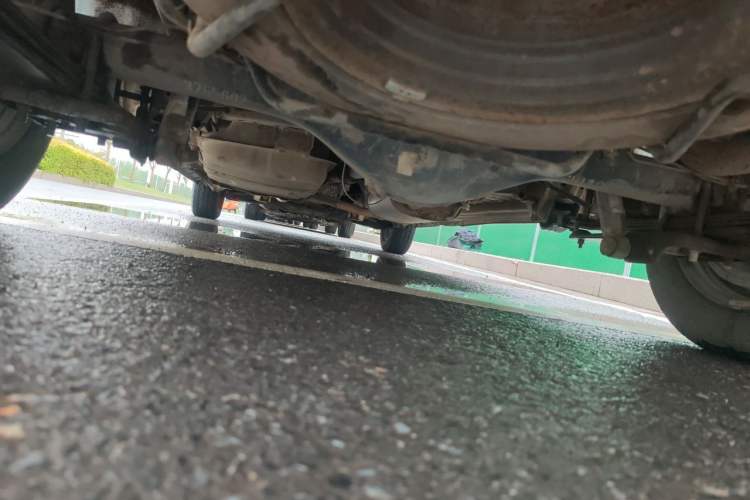 Used Jinbei Express 2017 2.0L Standard Version V19 Chassis Rear
