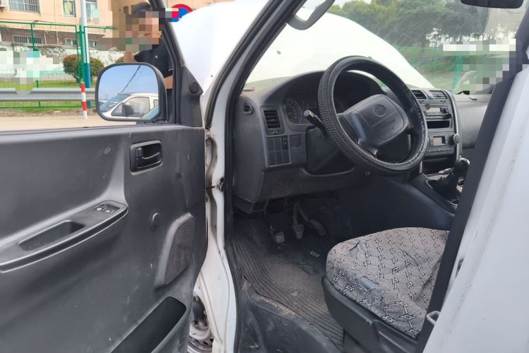 Used Jinbei Express 2017 2.0L Standard Version V19 Driver Seat