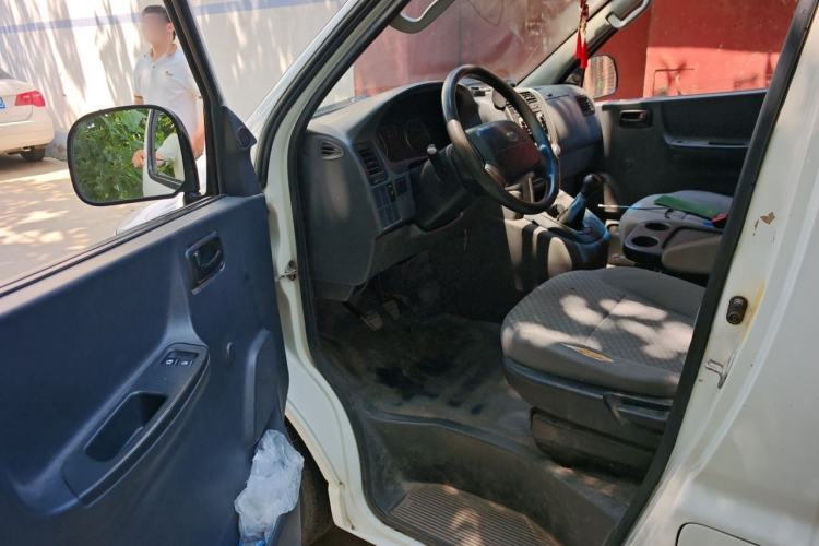 Used Jinbei Express 2017 2.0L Standard Version V19 Driver Seat