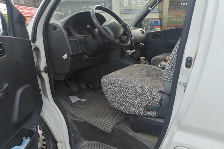 Used Jinbei Express 2017 2.0L Standard Version V19 Driver Seat