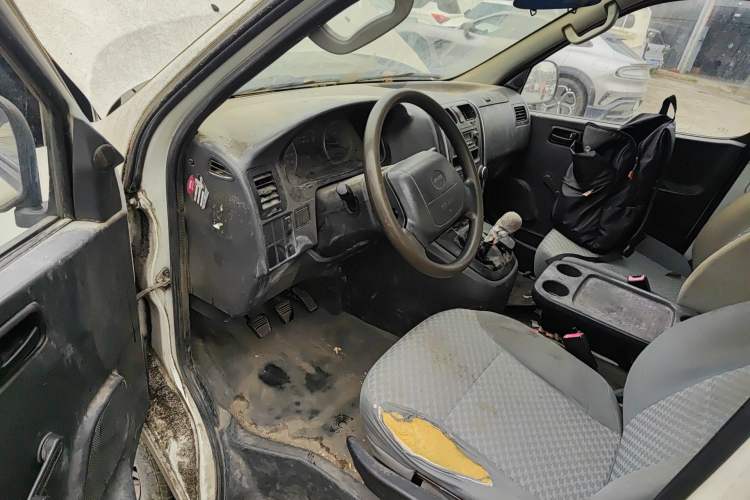 Used Jinbei Express 2017 2.0L Classic Version V19 Driver Seat