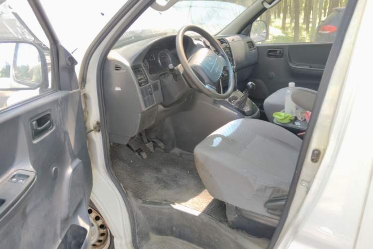 Used Jinbei Express 2017 2.0L Comfort Version V19 Driver Seat