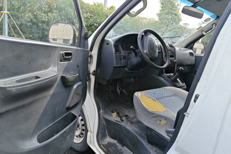 Used Jinbei Express 2017 2.0L Standard Version V19 Driver Seat