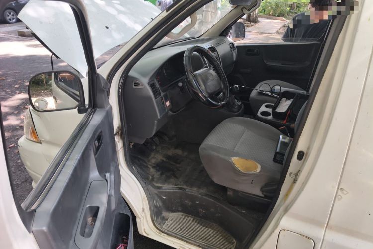 Used Jinbei Express 2017 2.0L Standard Version V19 Driver Seat