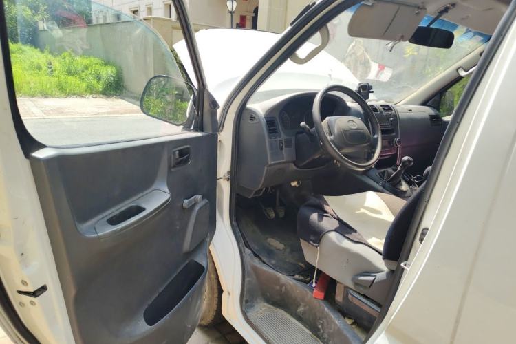 Used Jinbei Express 2017 2.0L Standard Version V19 Driver Seat