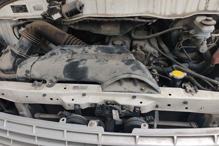 Used Jinbei Express 2017 2.0L Standard Version V19 Engine Bay
