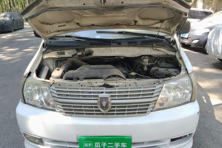 Used Jinbei Express 2017 2.0L Comfort Version V19 Engine Bay
