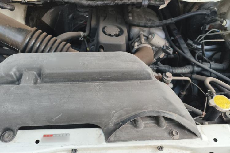 Used Jinbei Express 2017 2.0L Comfort Version V19 Engine Bay