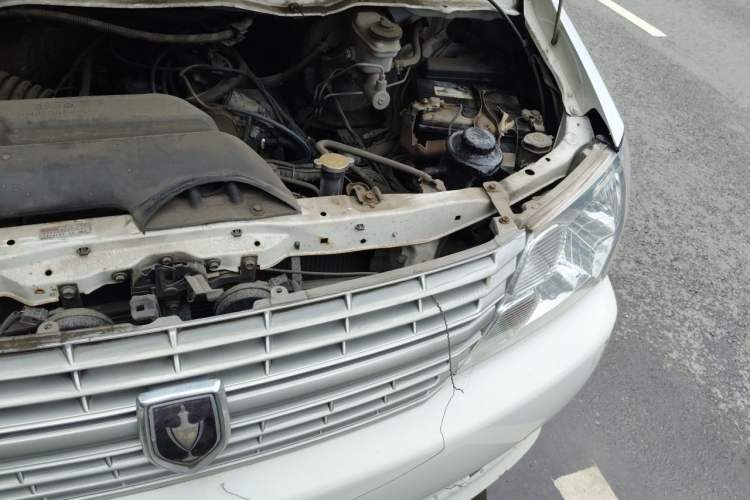 Used Jinbei Express 2017 2.0L Standard Version V19 Engine Bay Left