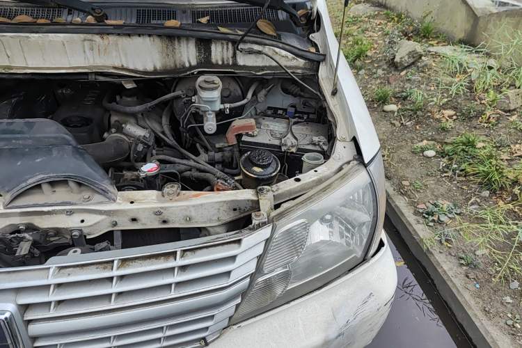 Used Jinbei Express 2017 2.0L Classic Version V19 Engine Bay Left