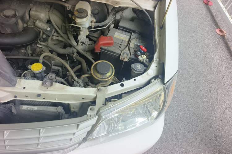 Used Jinbei Express 2017 2.0L Standard Version V19 Engine Bay Left
