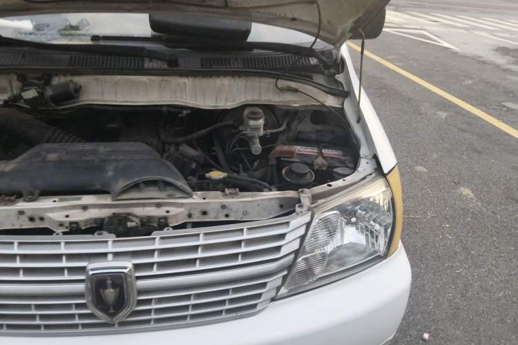 Used Jinbei Express 2017 2.0L Standard Version V19 Engine Bay Left